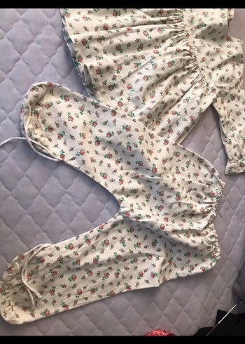 Çiçek Desenli Bebek Takımı - Görsel 3