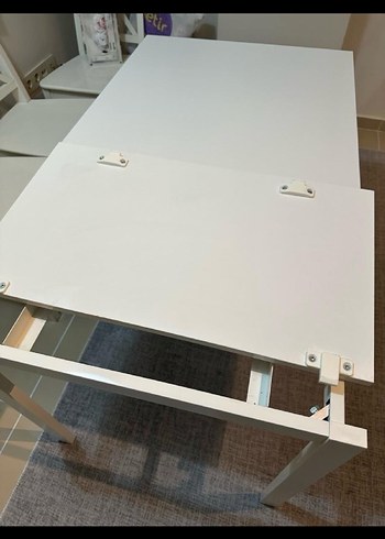 Beyaz vangsta ikea masa - Görsel 2