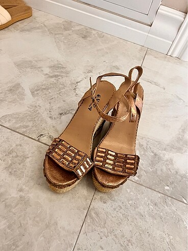 Taşlı platform ayakkabı - Görsel 3