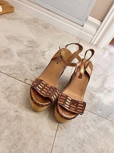 Taşlı platform ayakkabı - Görsel 5