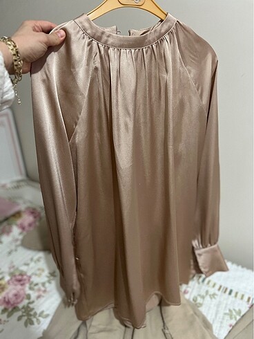 Diğer Parlak tunik camel