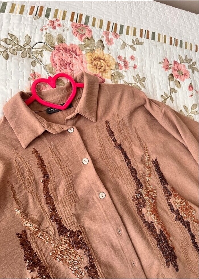 Pullu gömlek yepyeni - Görsel 2