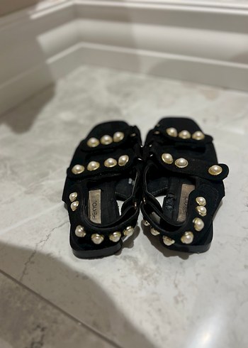 İnci Detaylı Siyah Süet Kadın Sandalet - Görsel 2