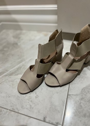 Bej Kadın Blok Topuklu Akşam Ayakkabısı - Görsel 2