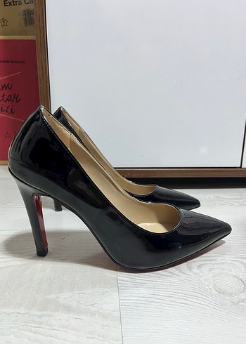 38 Beden İthal Christian Louboutin Ayakkabı