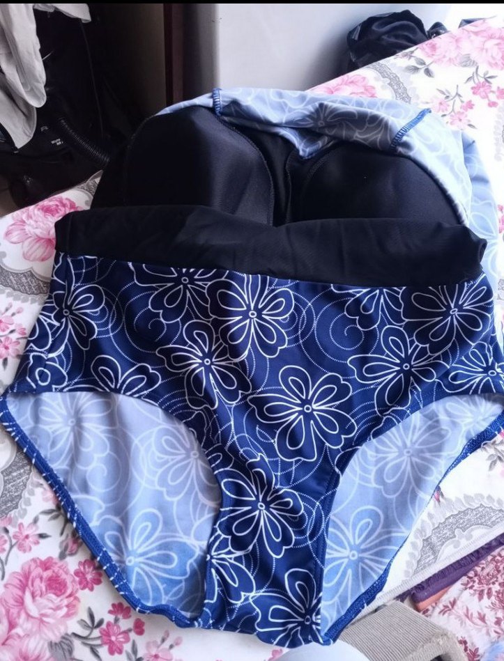 Mavi Çiçek Desenli mayo - Görsel 3