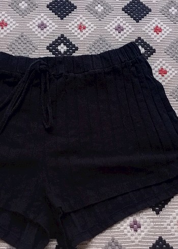 Diğer Kadın Siyah Pilili Mini Triko Şort ve crop
