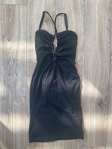 xs Beden Bershka elbise