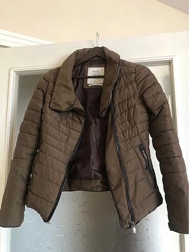 Bershka mont
