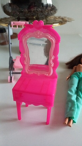  Beden Renk Barbie bebek ve aksesuar