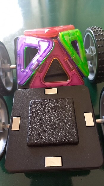 Diğer magformers mıknatıslı click wheel