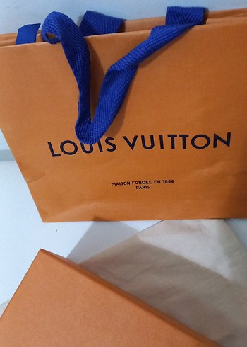 Beden Renk Bej Louis Vuitton cekmeceli kutu ..karton poset ve Kılıfı