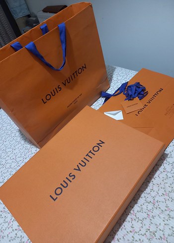  Beden Louis Vuitton Parlak turuncu Hediye Çantası