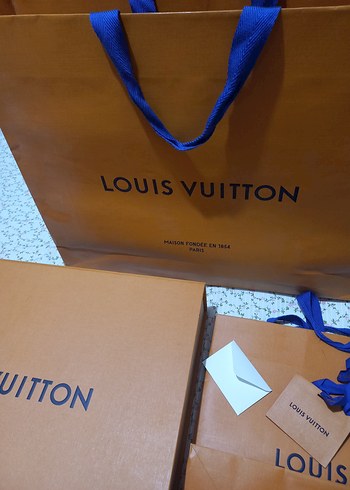 Louis Vuitton Parlak turuncu Hediye Çantası