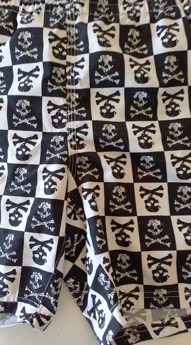 Beyaz Siyah Desenli Erkek Çocuk Mayo Şortu - Görsel 2