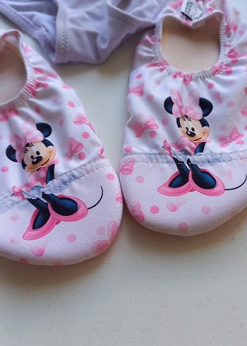 LC Waikiki Dagi ve LC Pembe Kız Çocuk Bikini ve Ayakkabı Seti