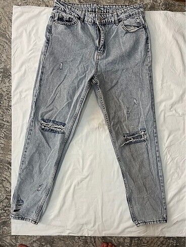 Yırtık jean