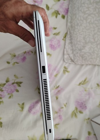 Gri HP Laptop - Görsel 4