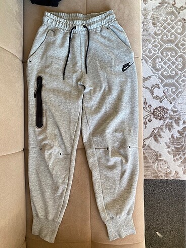 hic kullanılmamıs tech fleece