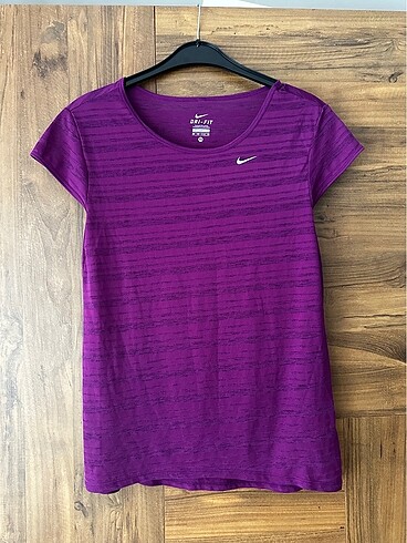 Nike Dry-fit t-shirt-yarı transparan
