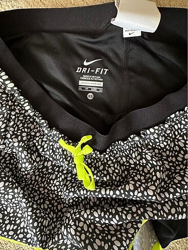 xs Beden Nike spor şort