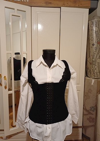 Düğmeli Siyah Gotik Straplez Büstiyer - Görsel 6