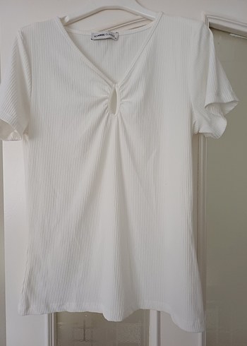 Beyaz V Yaka fitili  Tişört - Görsel 3