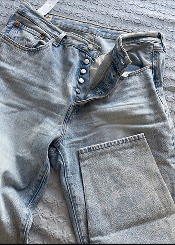 Levis Acik Mavi Denim Jean