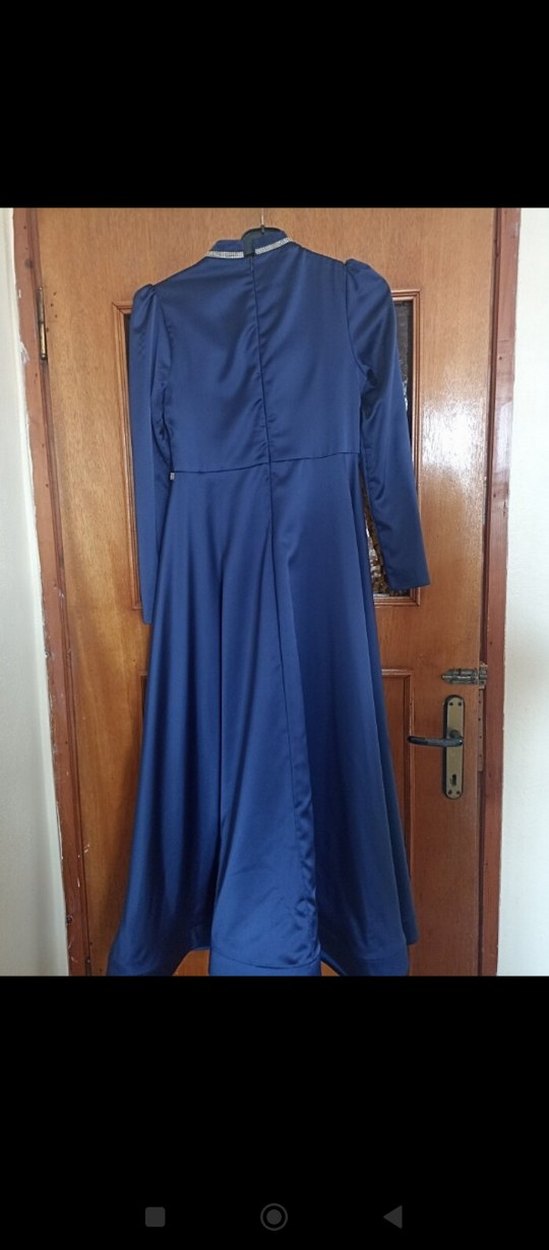 Uzun Lacivert Drapeli Tesettür Abiye Elbise - Görsel 4