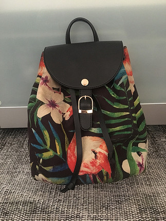 Yaprak ve flamingo desenli sırt çantası 