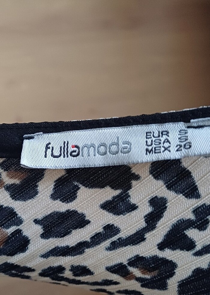 Kadın leoparlı elbise - Görsel 3