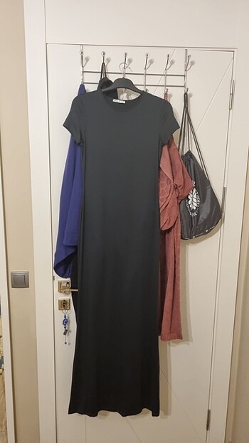 Bershka Bershka vücudu saran elbise