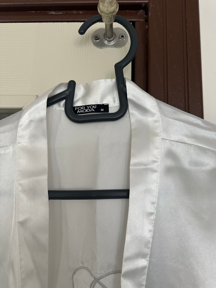 Beyaz Midi Kadın Saten Sabahlık - Görsel 3