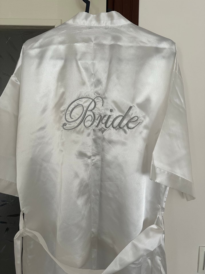 Beyaz Midi Kadın Saten Sabahlık - Görsel 2