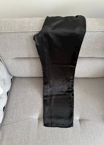 Düğmeli Siyah Saten  Kadın alt üst pijama takımı - Görsel 2