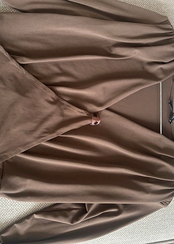 Kahverengi V Yaka Uzun Kollu Drapeli Bluz - Görsel 4