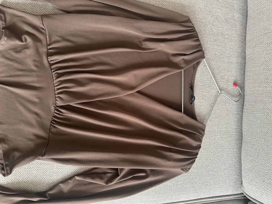 Kahverengi V Yaka Uzun Kollu Drapeli Bluz - Görsel 3