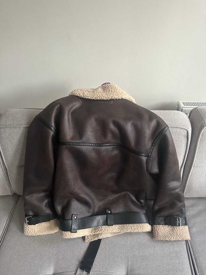 Kahverengi kürklü biker ceket - Görsel 5