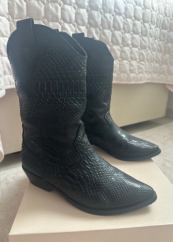 Kadın Siyah Deri Yılan Desenli çizme - Görsel 2