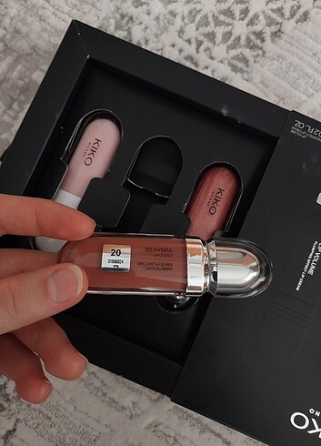 Beden Kiko 20 lipgloss