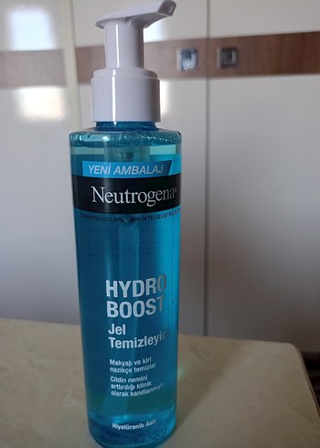 Neutrogena Hydro Boost Jel Temizleyici
