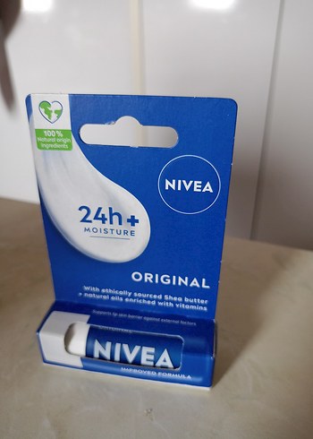 Nivea Orijinal Nemlendirici Dudak Bakımı