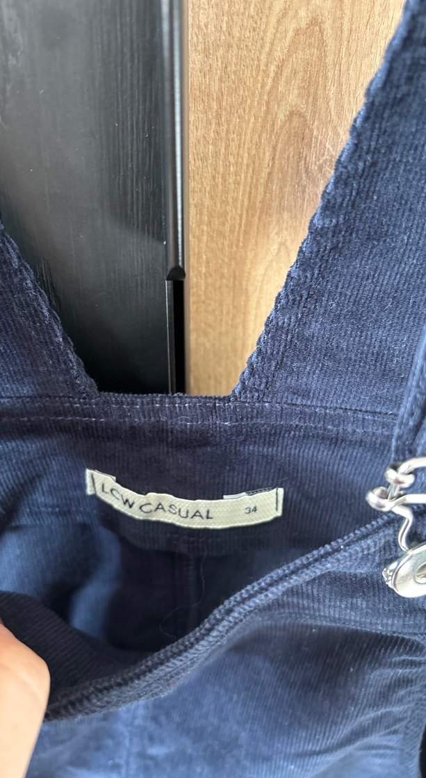 Lacivert Süet Askılı Midi Şort Tulum - Görsel 3