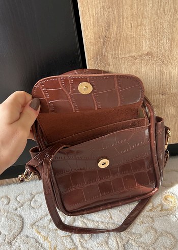 Kahverengi Deri Kroko Desenli Kadın Çanta - Görsel 2