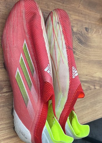 Adidas Kırmızı Adidas Erkek Futbol Ayakkabısı