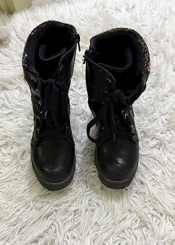 Kız Çocuk Kürklü  Bot - Görsel 2