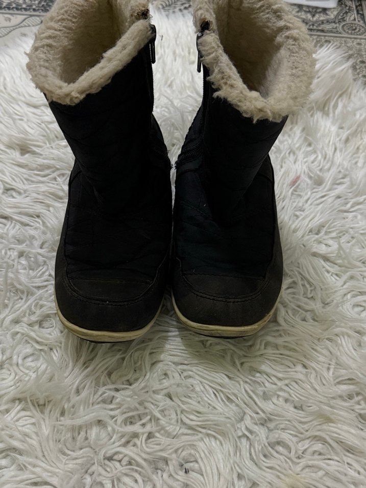 Kürklü Siyah Çocuk Günlük Bot - Görsel 2