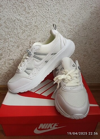 Nike Spor Ayakkabı