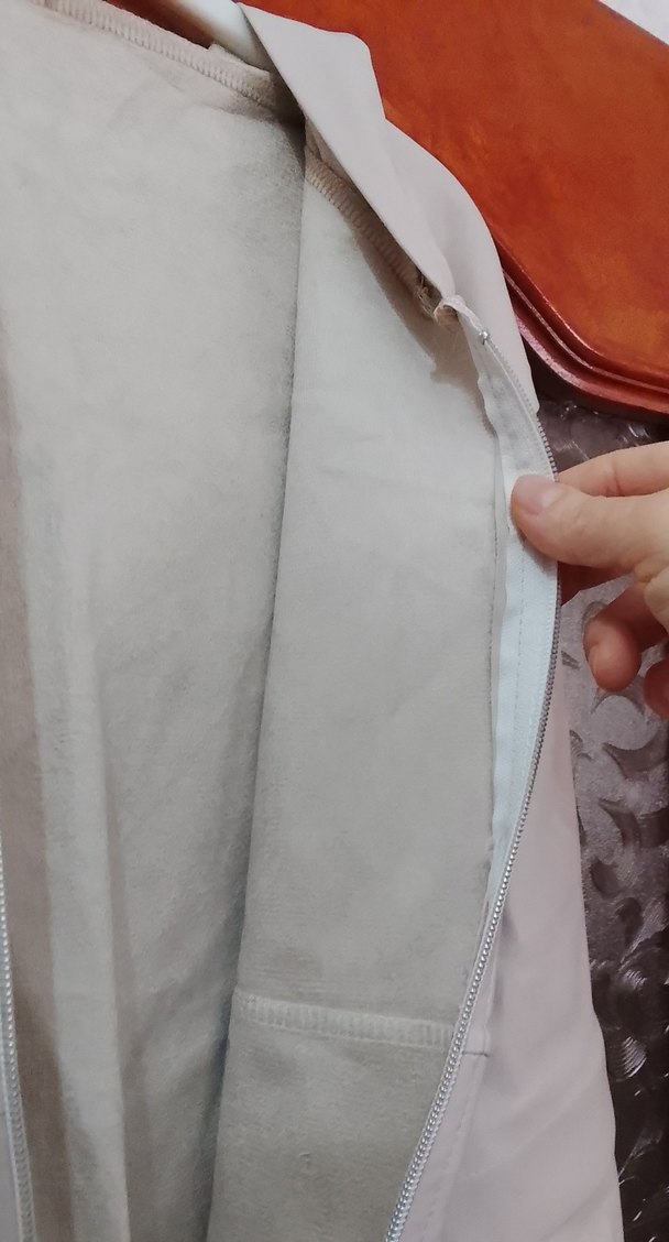 Kadın Beyaz Uzun Fermuarlı Ceket - Görsel 3