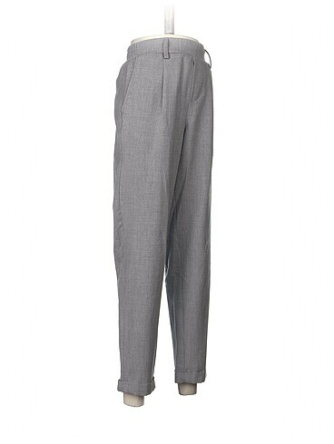 Bershka Bershka Kumaş Pantolon %70 İndirimli.